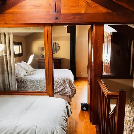 Rustic 3-story Stone & Wood Mountain Retreat Chalet Llo