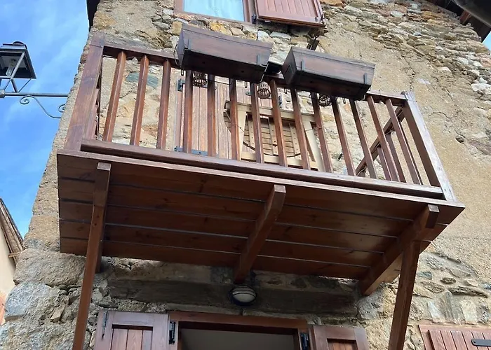 Chalet Cal Gano, 3-story Stone & Wood Mountain Retreat *